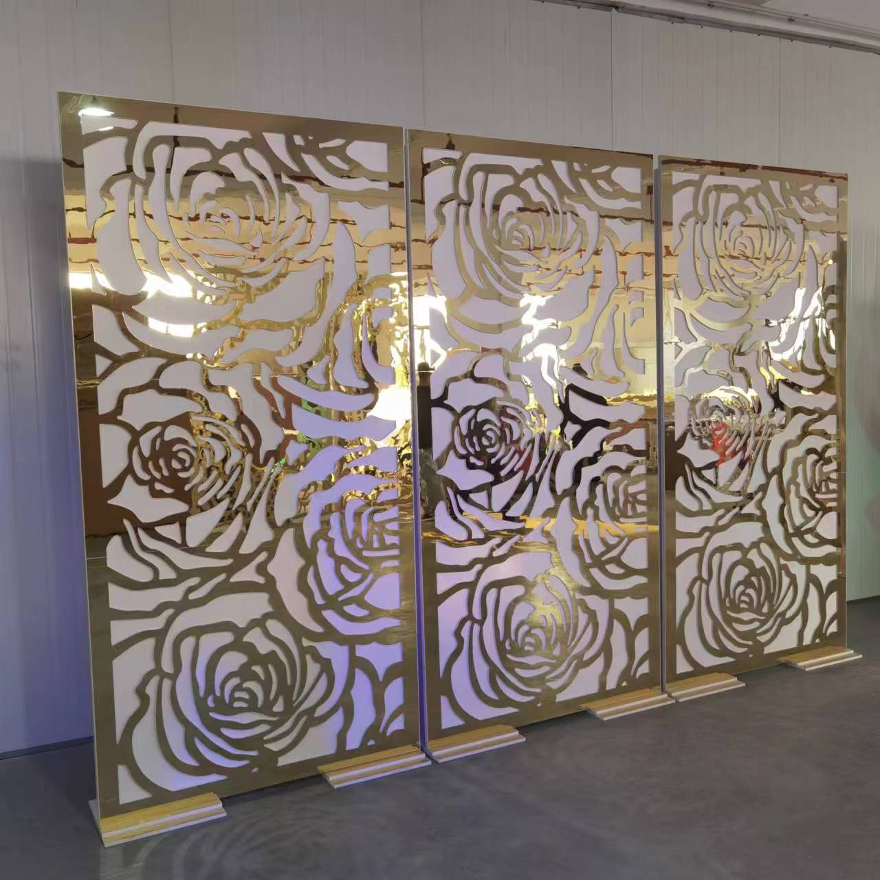 Floral design gold backdrops